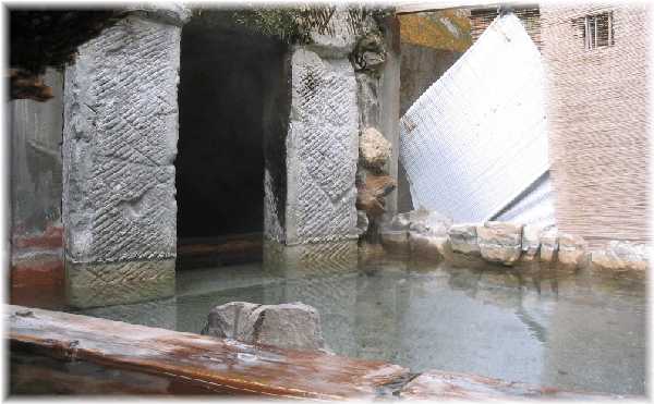 河津七滝温泉つりばし荘 露天風呂